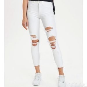 American Eagle white super hi rise jegging crop distressed sz 8R